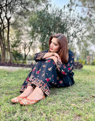 Hand-Embroidered Cotton Lawn 2-Piece – Eid & Summer Collection
