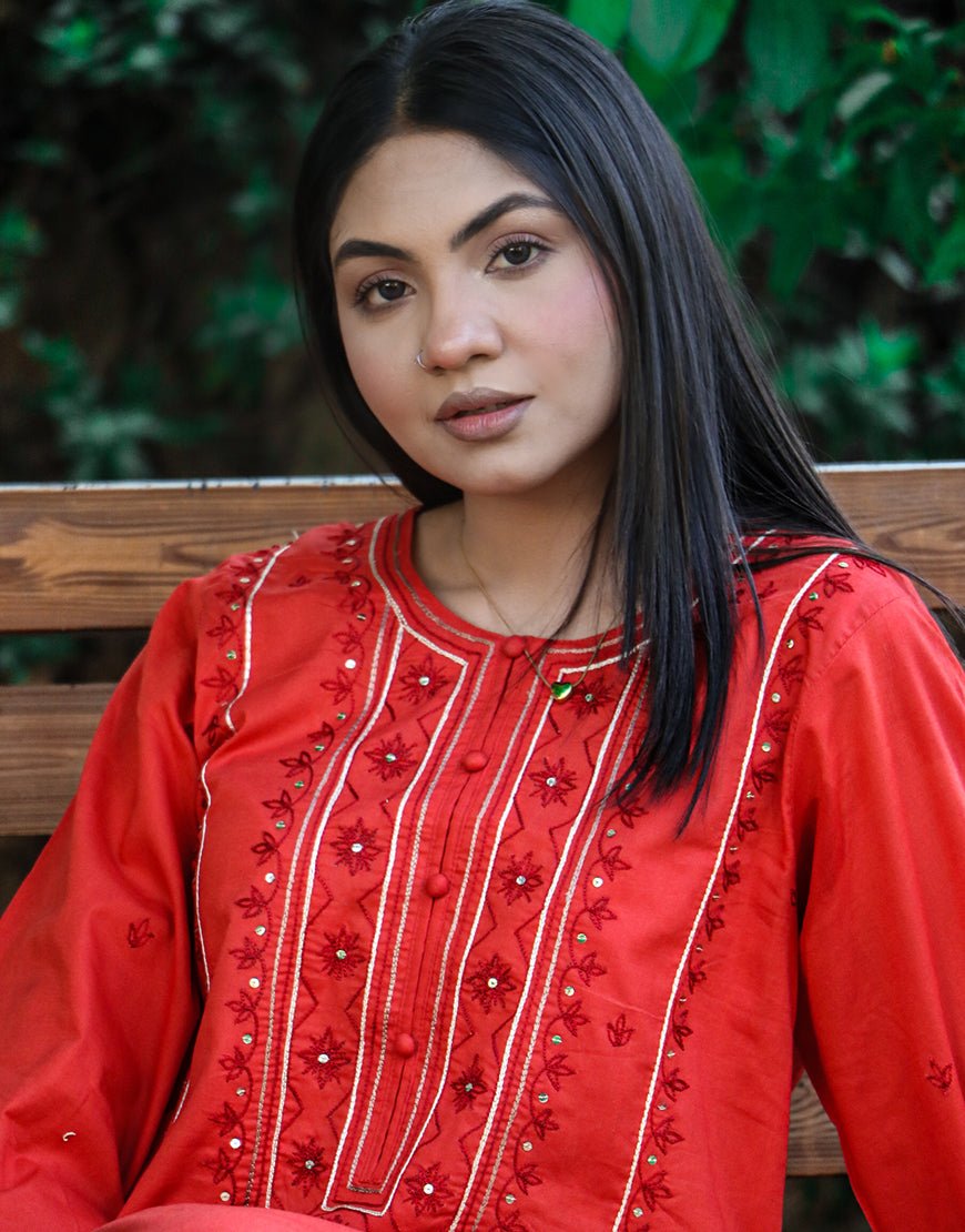 Scarlet Grace – Hand Embroidered Statement Set
